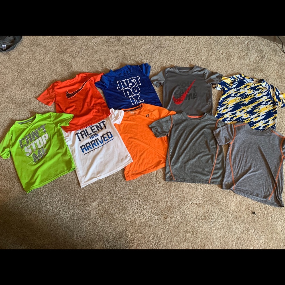 Boys size 6/7 shirts.